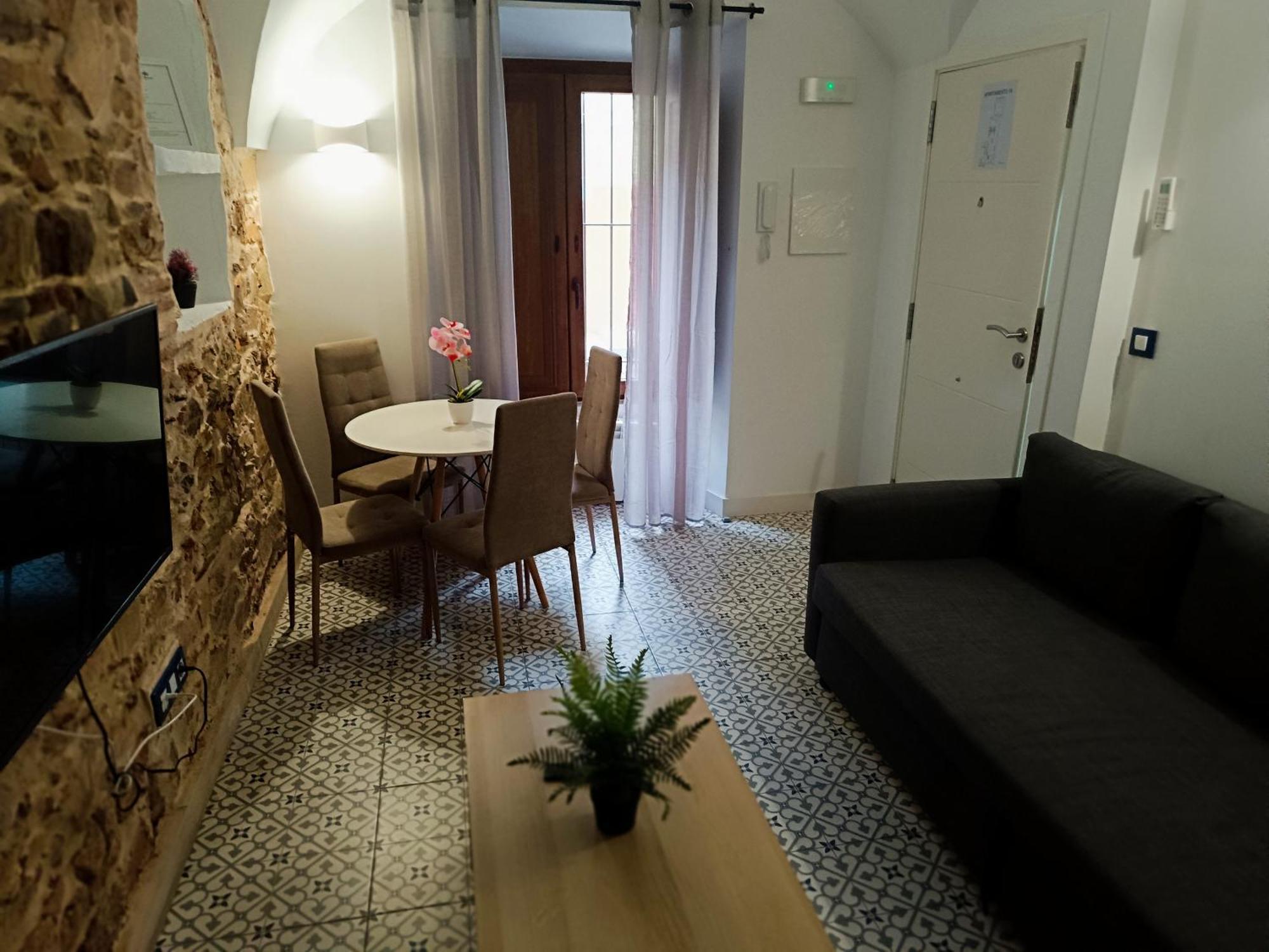 Al-Qazeres Suites Caces Exterior foto